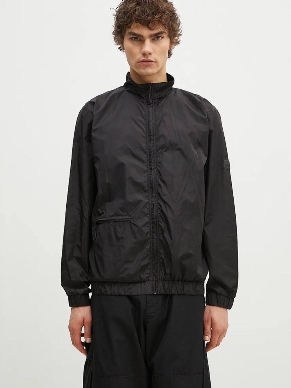 NWT RAINS 18900 Track Jacket Black Men’s Medium